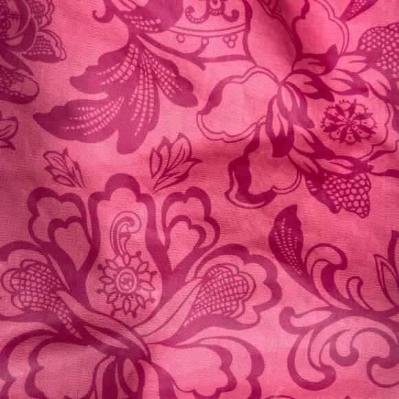 emilie Sloan Seattle Red Floral Tote Bag 16" x 13" Hook & Snap Closure Rainproof - Picture 3 of 7